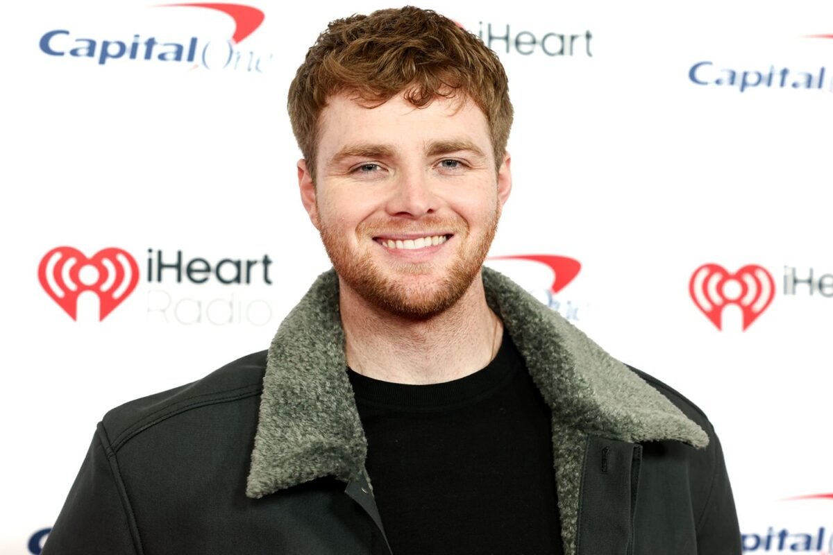 Warren Spills All! What Did He Reveal About His ‘little Orphan Alex