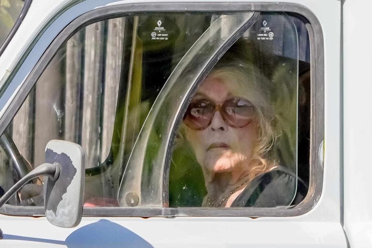 Wait, What?! This French Legend Died At 91, But Her Last Sighting