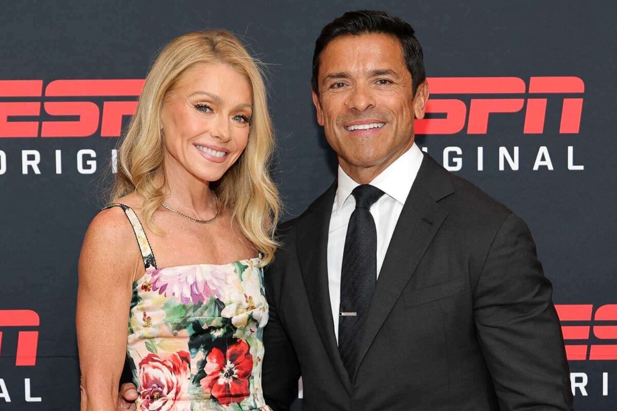 Is Kelly Ripa’s “low Lift” Christmas The Secret To Holiday Sanity You’ve Been