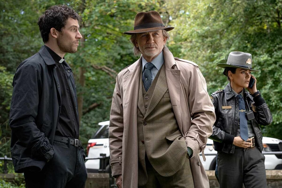 Netflix’s ‘knives Out’ Sequel: The Shocking Release Strategy You Didn’t See Coming!