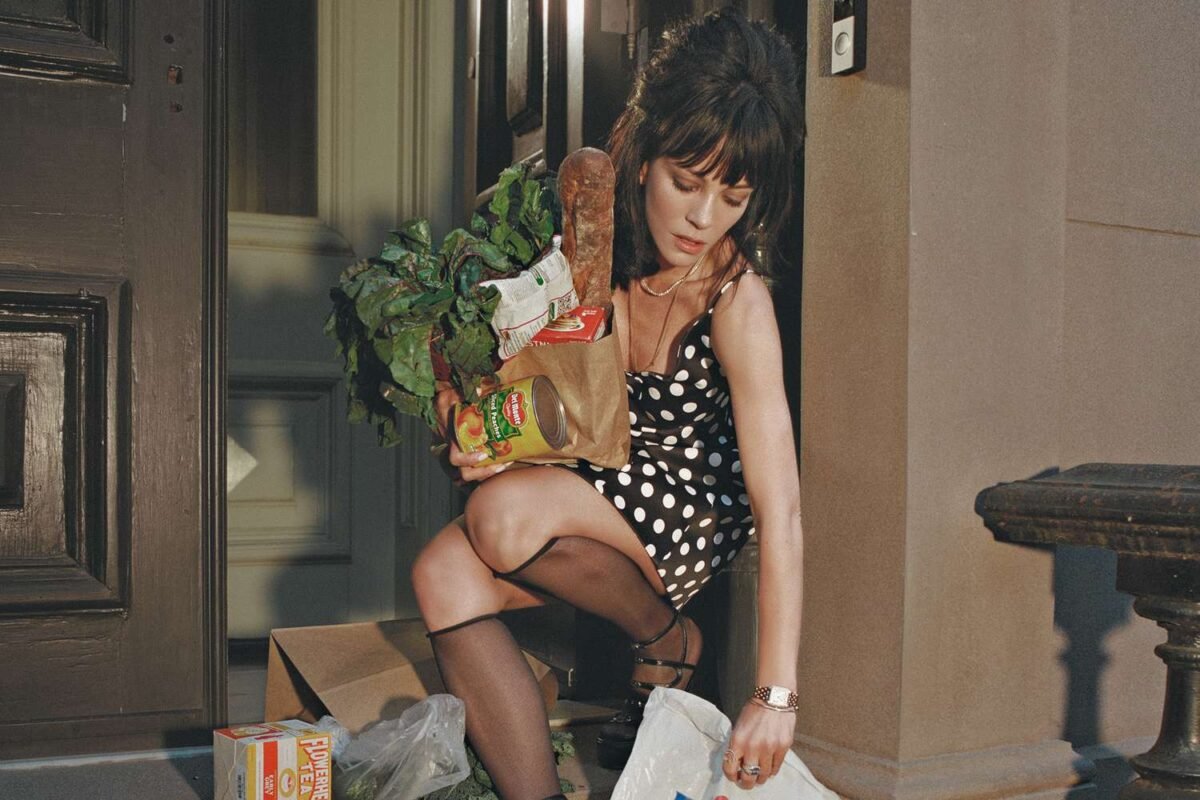 Is Chicago About To Explode? The Tour That’s Got Everyone Talking! Hold