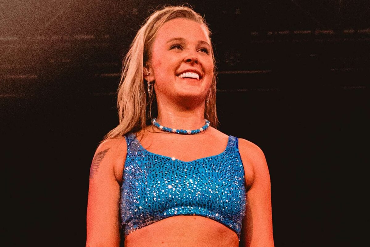 The ‘karma’ Singer Just Pulled A Fast One On New Year’s Eve