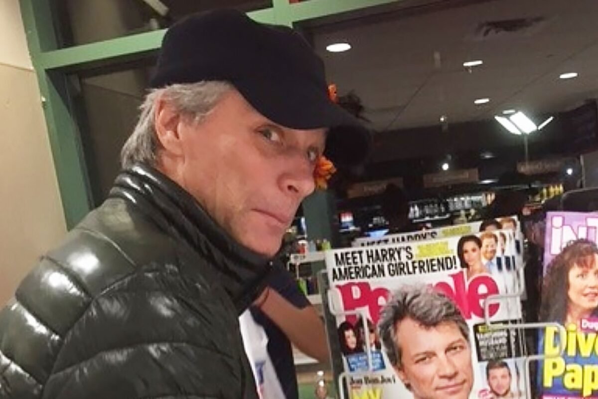 Is Jon Bon Jovi’s 2016 Throwback The Most Relatable Yet? Hold Everything!