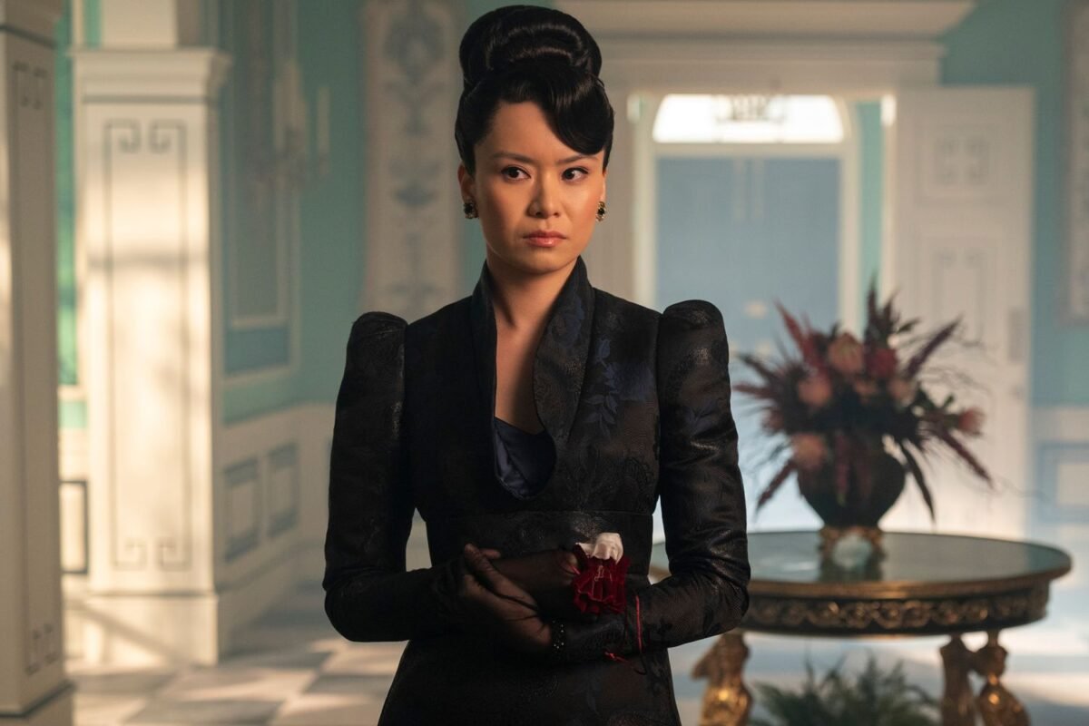 Netflix’s New ‘evil Stepmother’ Just Spilled The Tea On A Wild Co Star