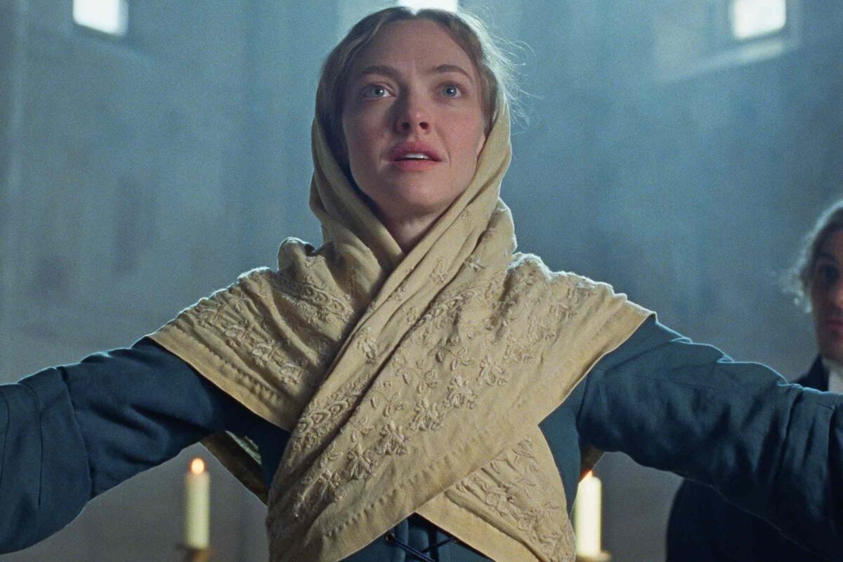 Amanda Seyfried’s Secret: Did She Really Wear A Prosthetic For That Nude