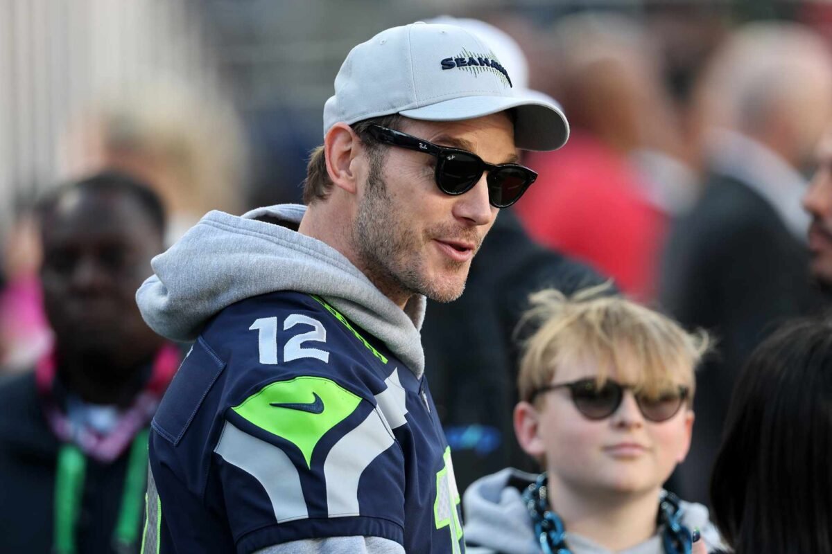 Is Chris Pratt The Ultimate Seahawks Fan? His Hometown Loyalty Revealed!