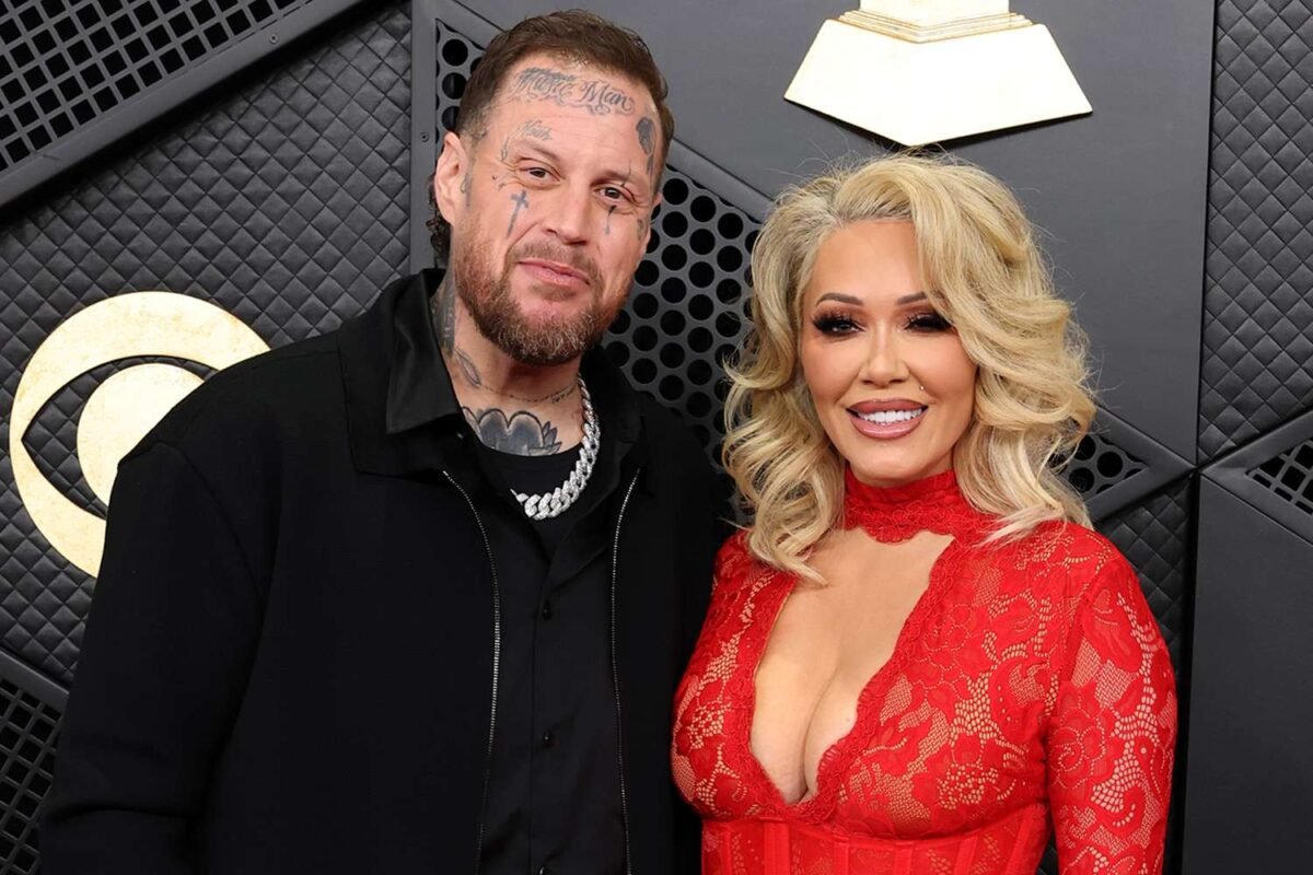 Why Was This Singer Talking About His Wife’s Memoir At The Star