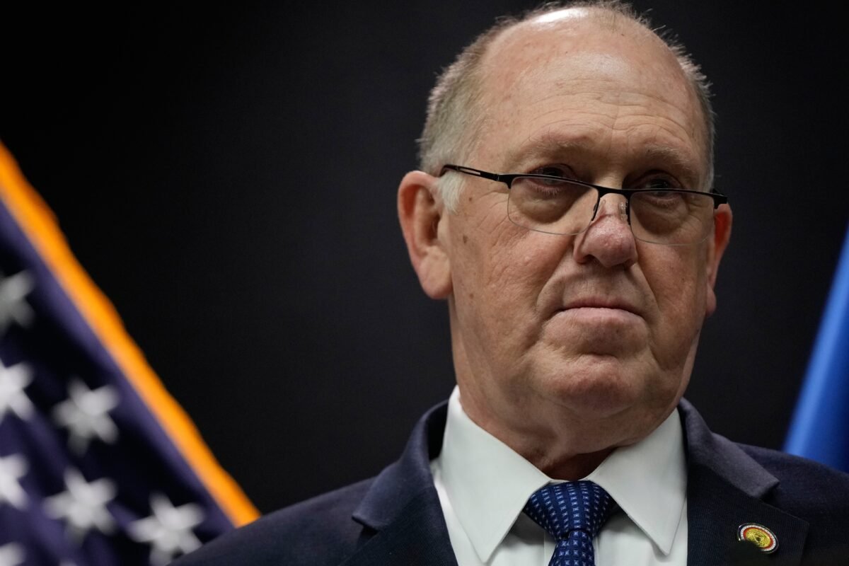 Federal Force Deployment Controversy: Why Is This Elite Unit Still Protecting Immigration