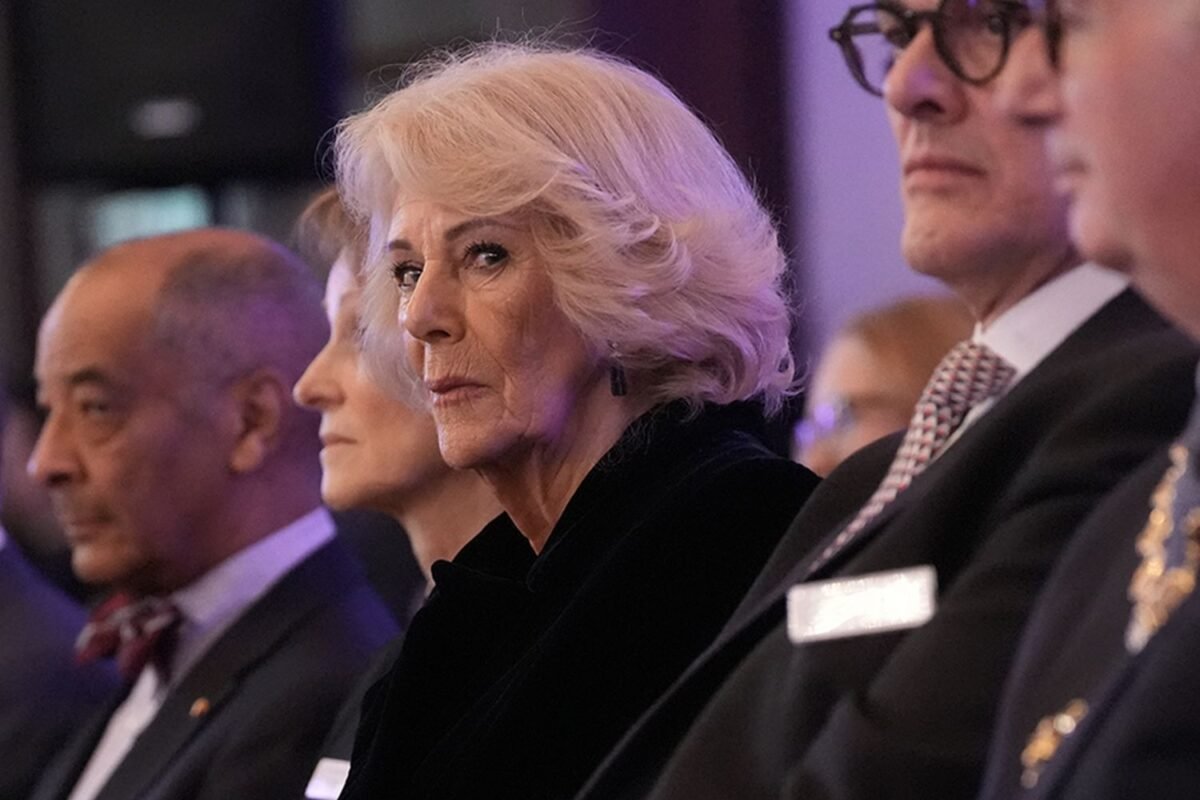 Royal Family Rocked: Is The Queen’s Latest London Outing A Defiant Message