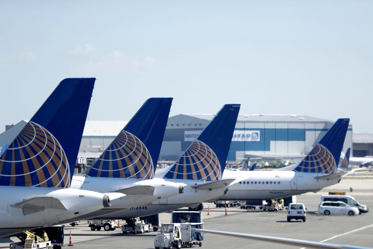 Did A Rogue Bluetooth Device Force This Flight Diversion Back To Newark?