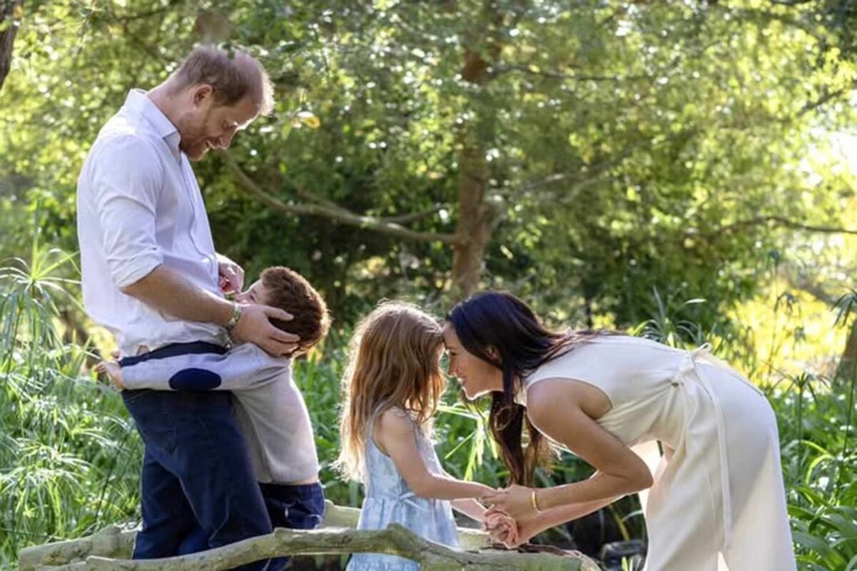 You Won’t Believe Prince Harry’s Favorite Fruit Spread – Meghan Markle Just