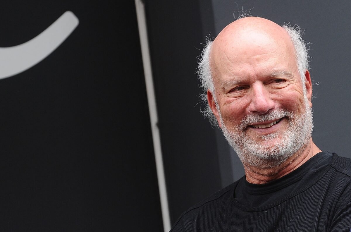 The Unseen Genius Behind Your Favorite Sitcoms: Why You Know Their Work,