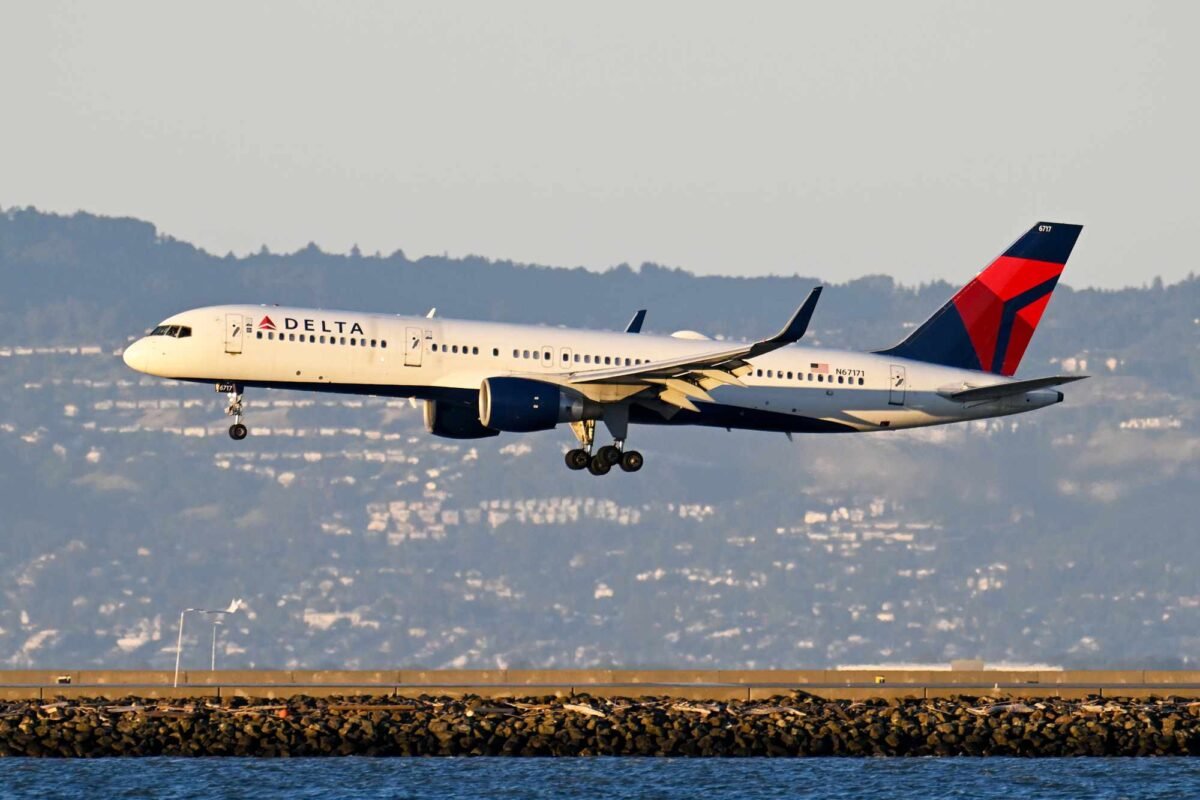 What Really Happened? Boeing 737 800 Incident Shocks San Francisco International Airport Departures!