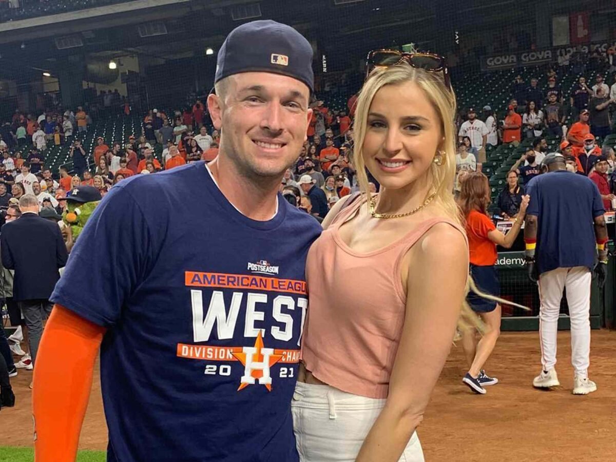 Wait, What?! This Cubs Wag Just Admitted She Doesn’t Know Her Own