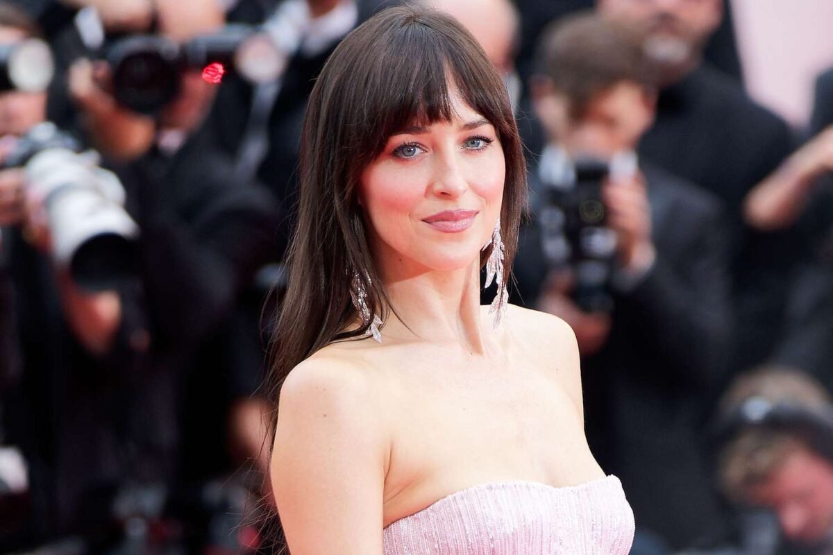 Is This A List Actress’s 2024 Book Club The Only One You Need